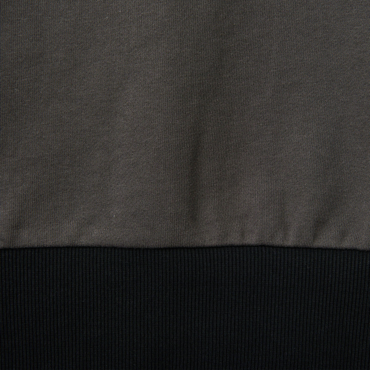 VALORANT ハーフジップスウェット (VLRNT×UA)ヴァイパー