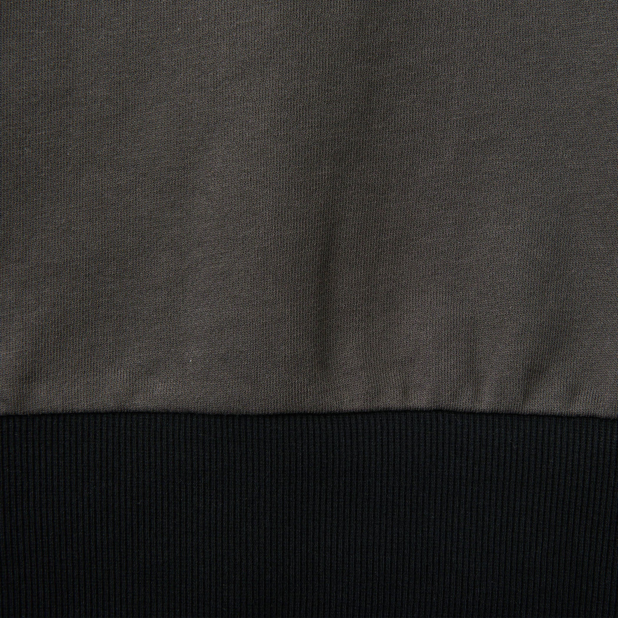 VALORANT ハーフジップスウェット (VLRNT×UA)ヴァイパー