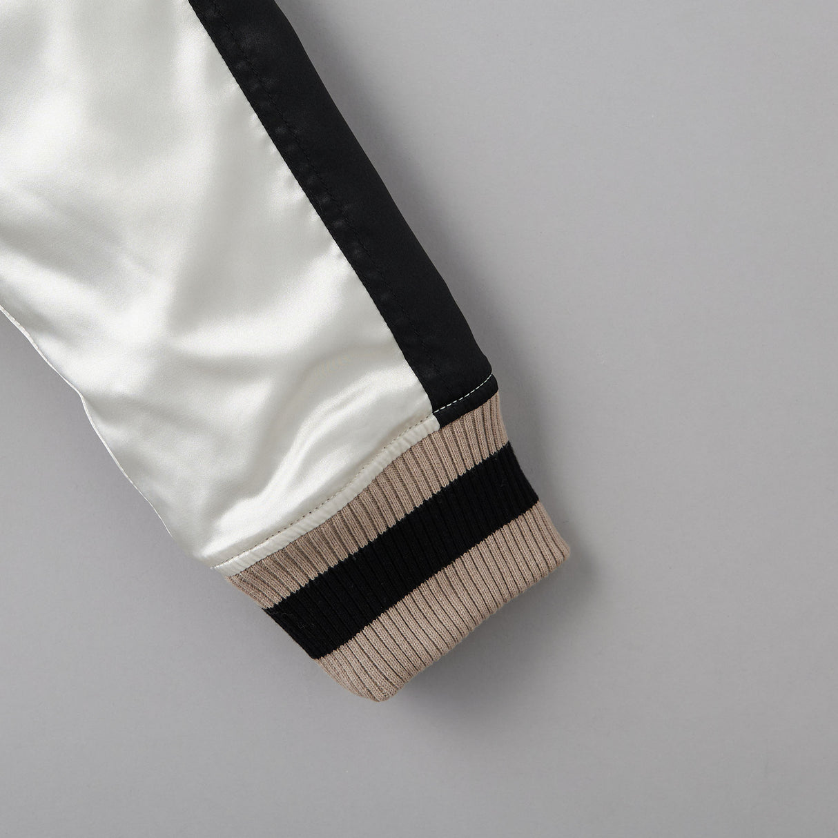 VALORANT ONI リバーシブルスカジャン (VLRNT×UA)