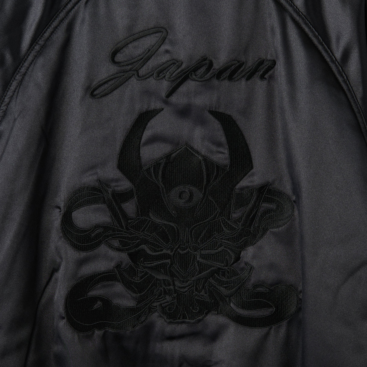 VALORANT ONI リバーシブルスカジャン (VLRNT×UA)