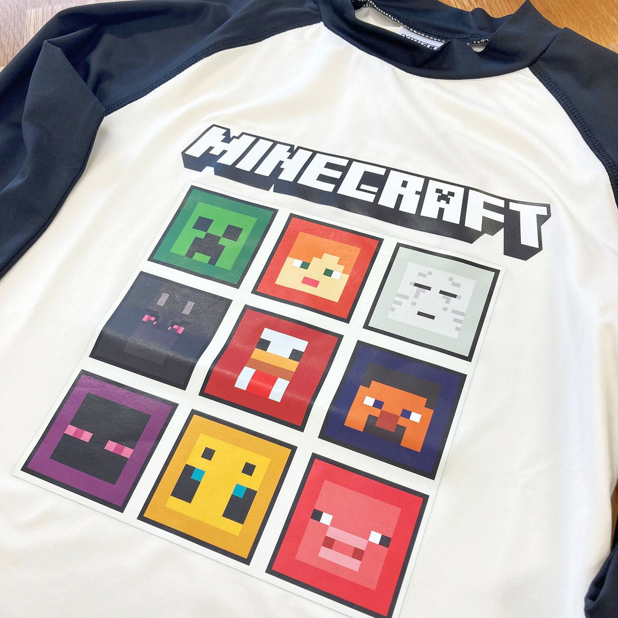 マインクラフト ピクセル柄ラッシュガード