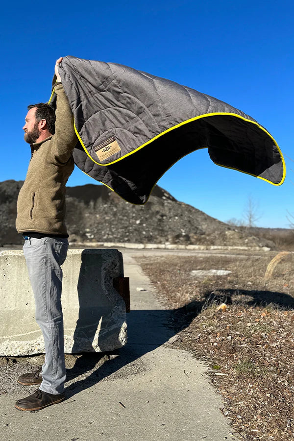 Fallout サバイバルブランケット(Vault-Tec )