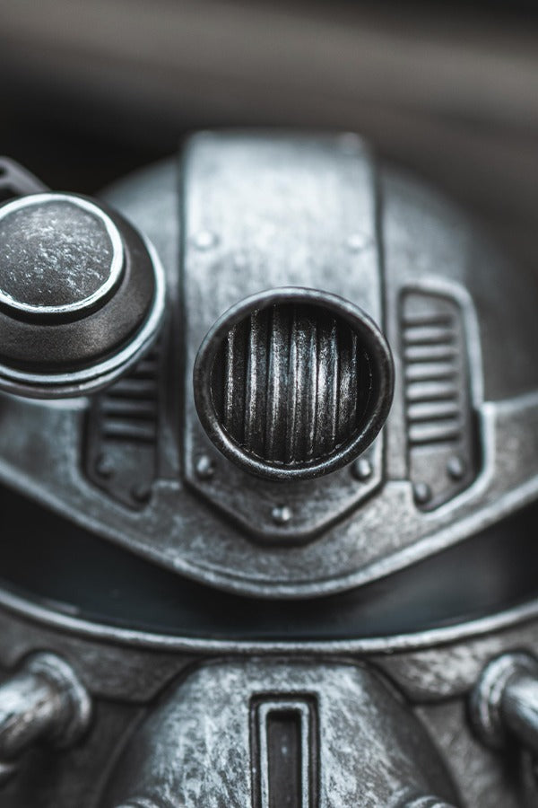 Fallout T-51 Power Armor Helmet ミニデスクトップスタチュー
