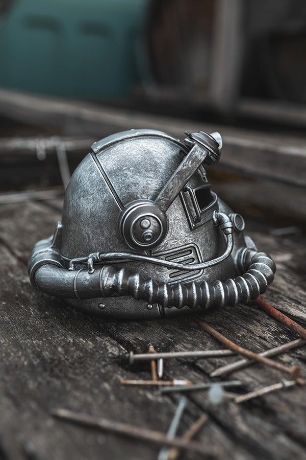 Fallout T-51 Power Armor Helmet ミニデスクトップスタチュー