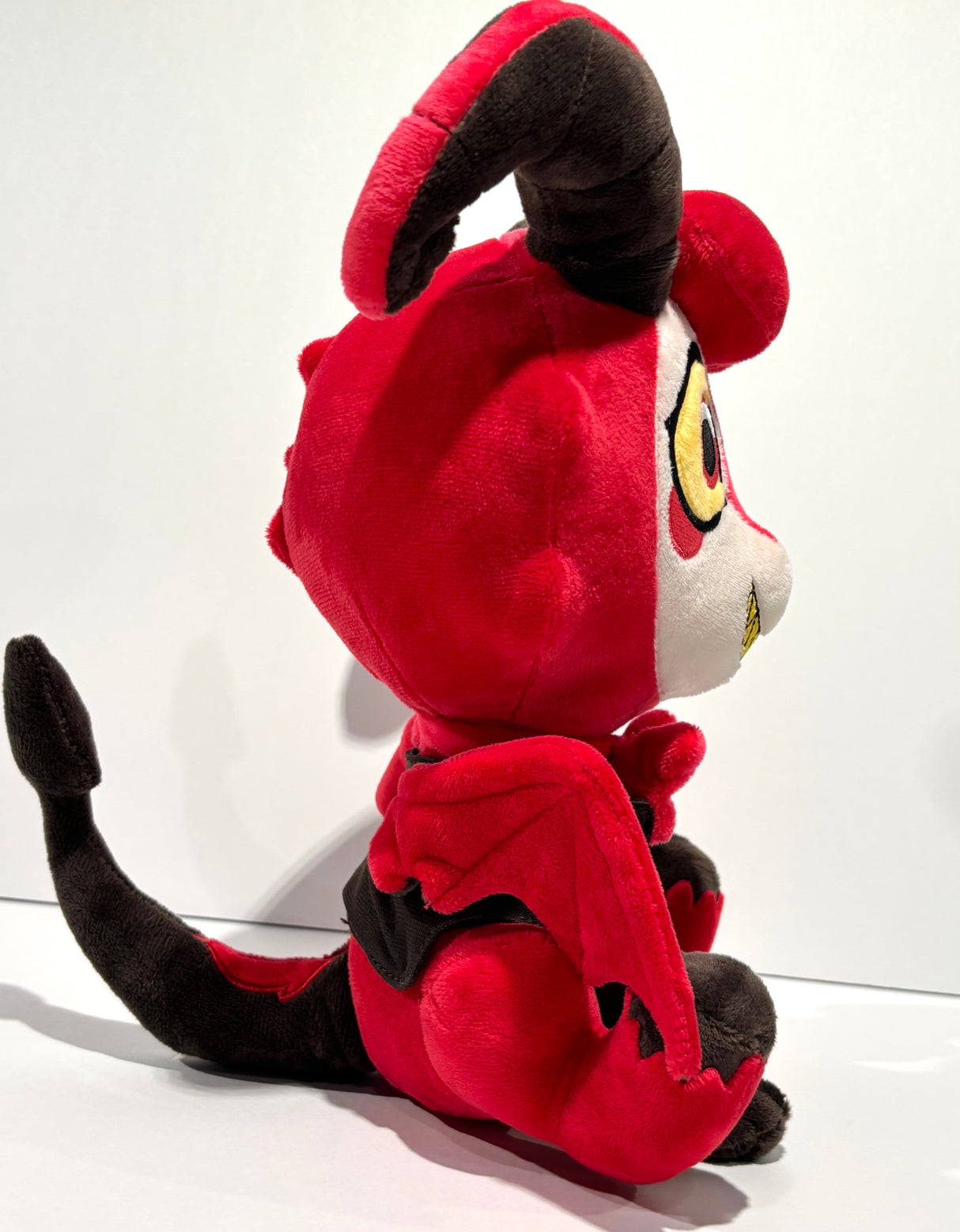 Youtooz Hazbin Hotel ぬいぐるみ(ダズル)