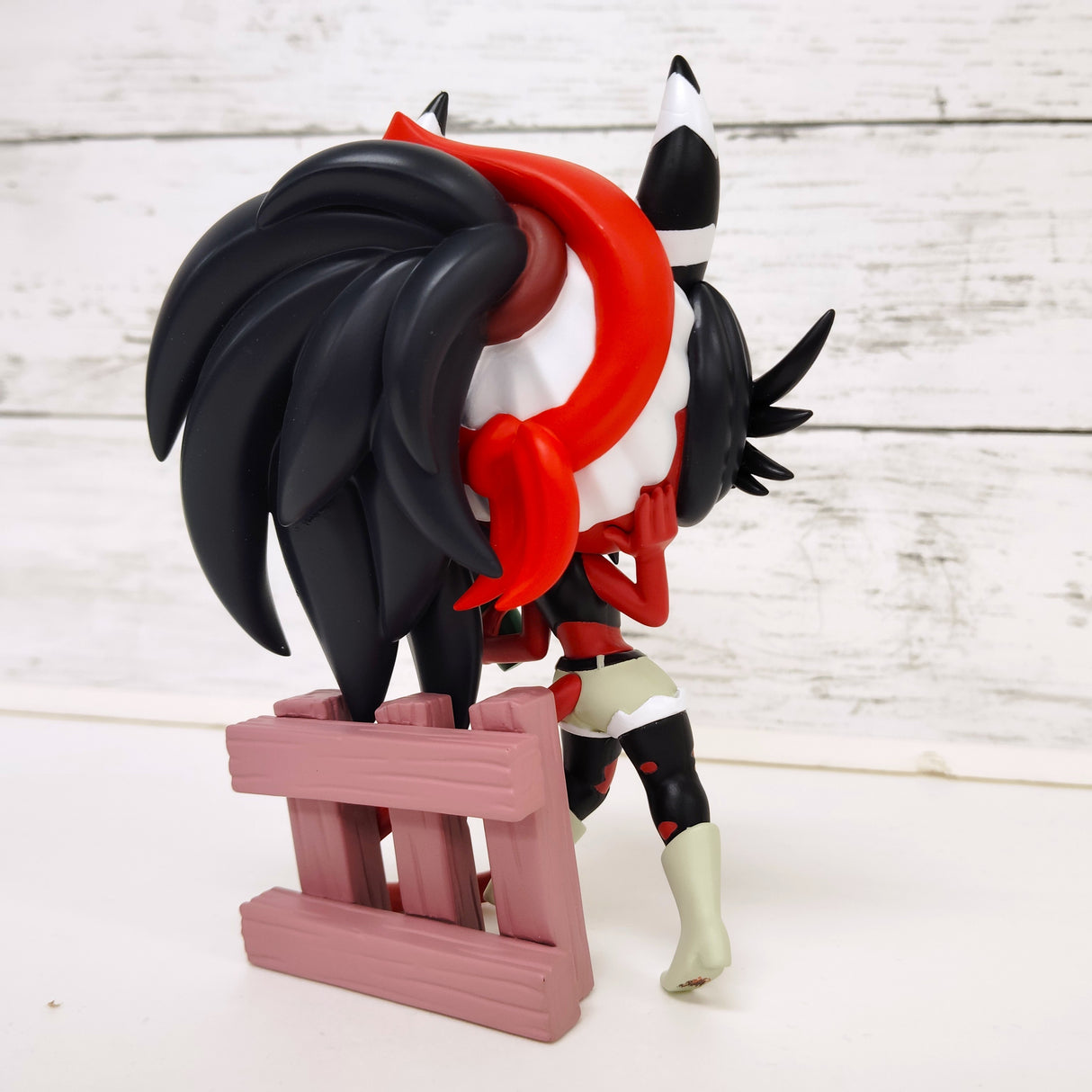 【予約商品】Youtooz HELLUVA BOSS フィギュア (サリーメイ)