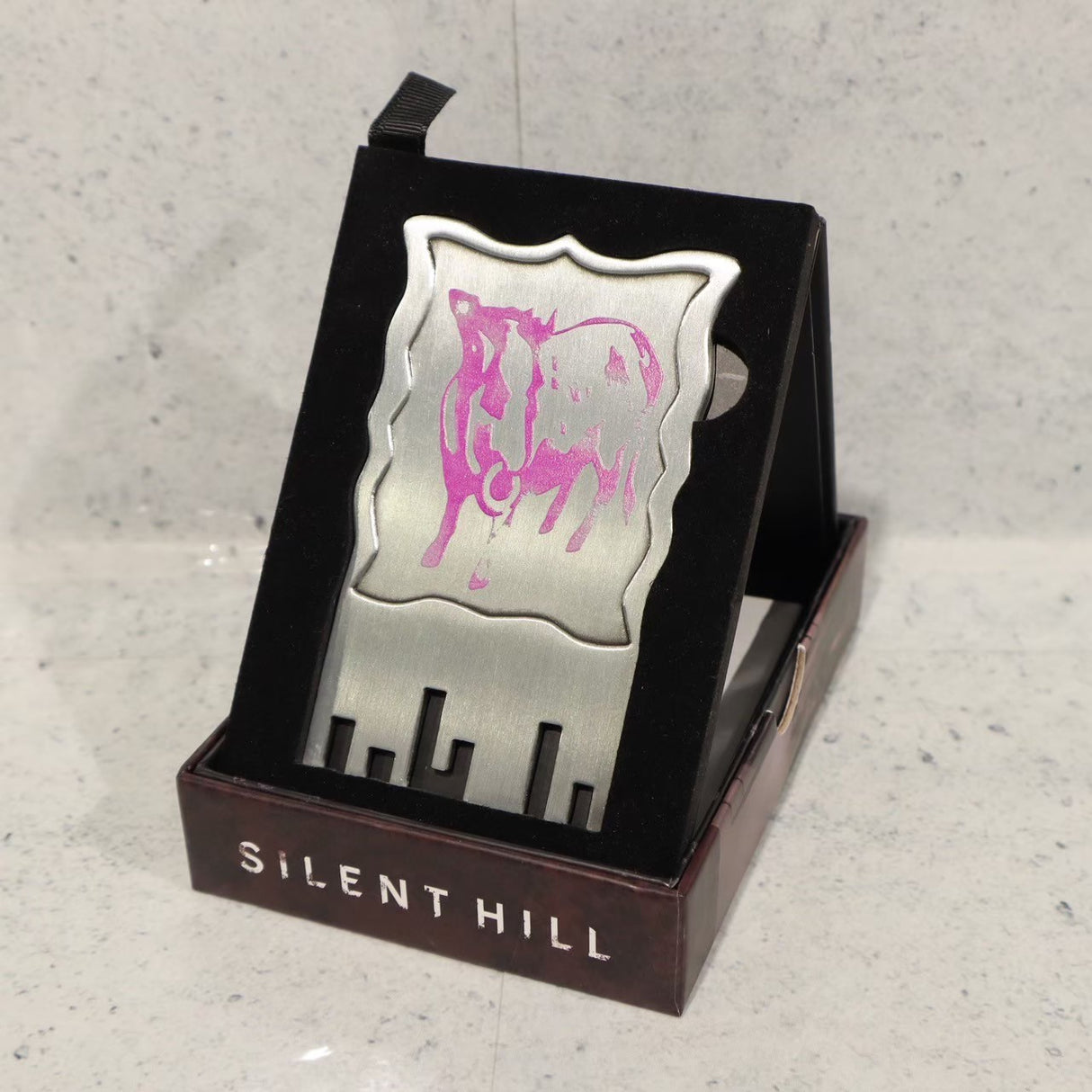 SILENT HILL 《紫牡牛》 の 鍵 レプリカ(シリアルナンバー入り)