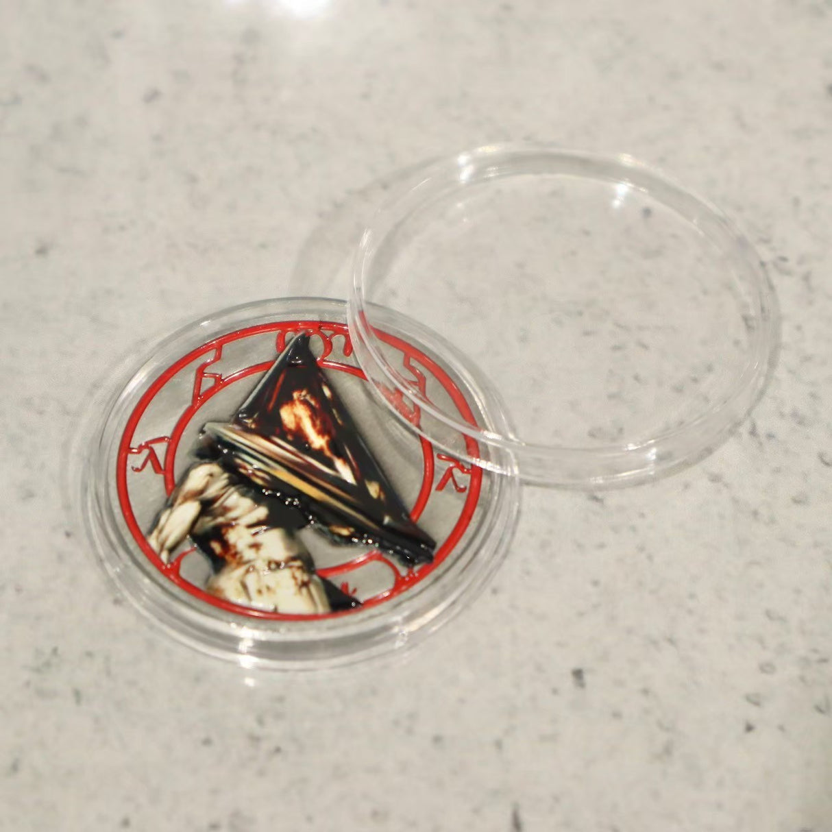 SILENT HILL レッドピラミッドシング コイン(シリアルナンバー入り)