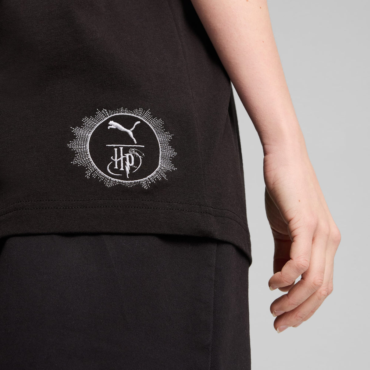 ユニセックス PUMA x ハリーポッター オーバーサイズ 半袖 Tシャツ PUMA Black
