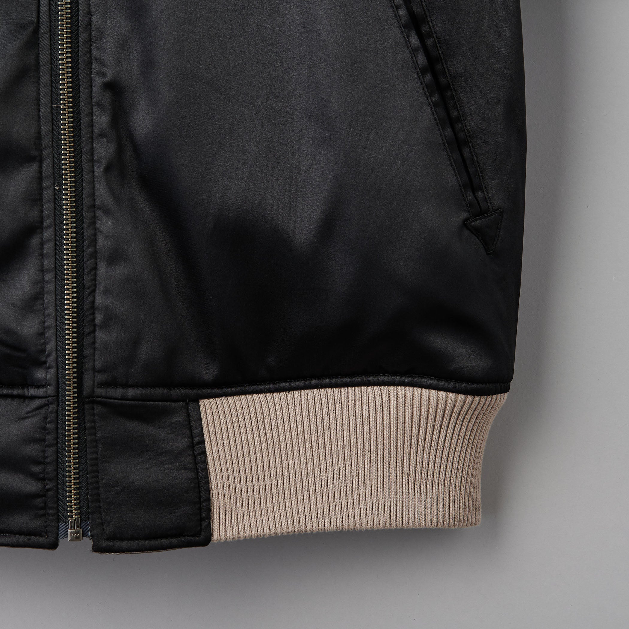 VALORANT ONI リバーシブルスカジャン(VLRNT×UA） VALORANT ONI リバーシブルスカジャン (VLRNT×UA） – インフォ