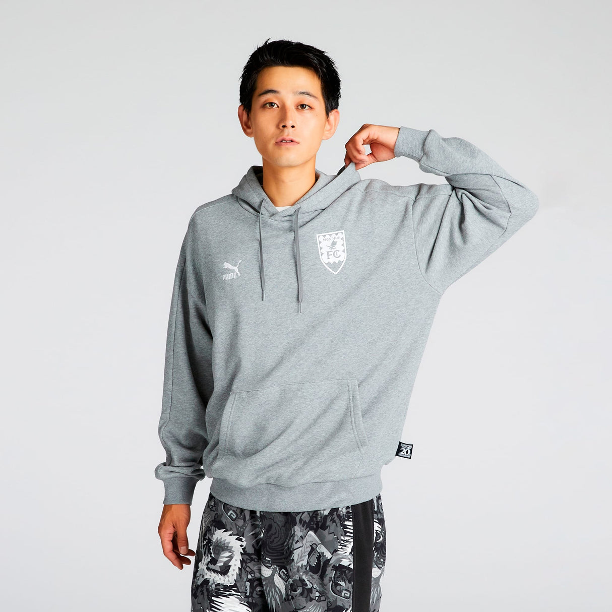 ユニセックス PUMA x モンスターハンター フーディー 2 Medium Gray Heather