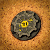 【予約商品】Fallout Vault 111 ヒンジ式扉ピンバッジ（シリアルナンバー入り）