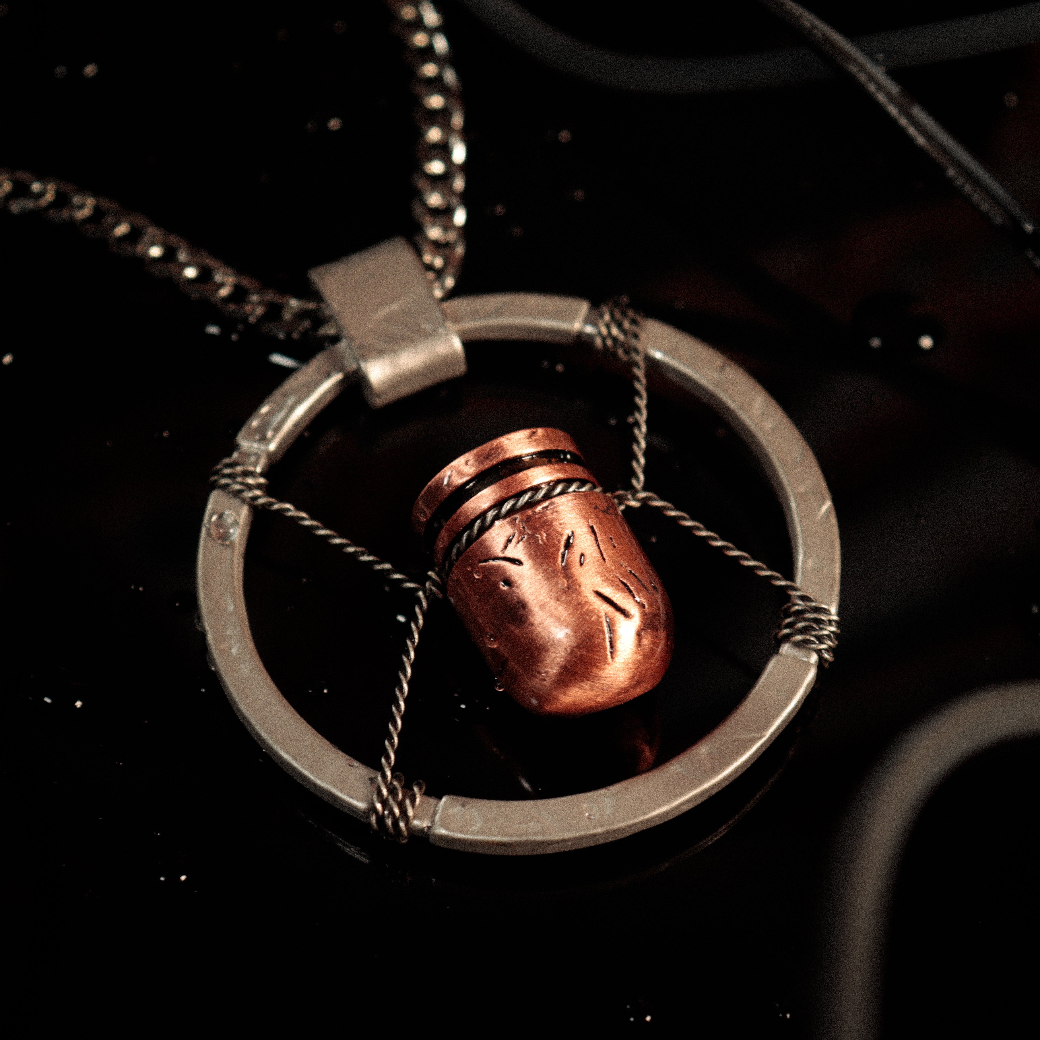 サイバーパンク2077 Vの弾丸ネックレス（シリアルナンバー入り） サイバーパンク2077 Vの弾丸ネックレス（シリアルナンバー入り