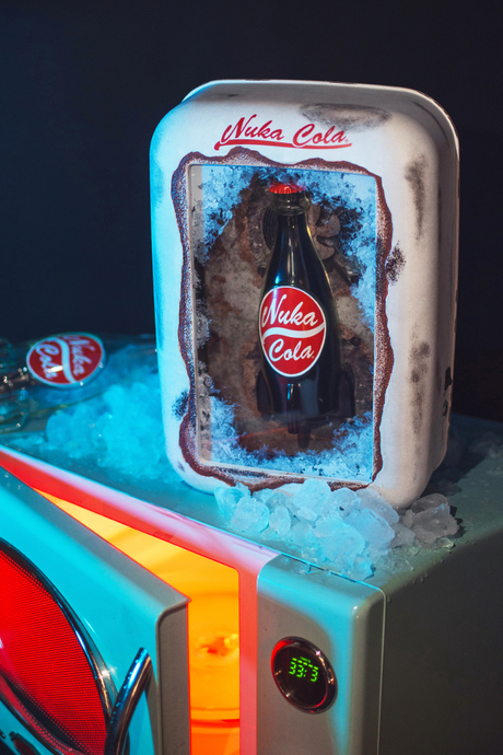 公式グッズFallout Fawkes フィギュア ガトリングレーザー付き 公式グッズFallout Fawkes フィギュア ガトリングレーザー付き 公式