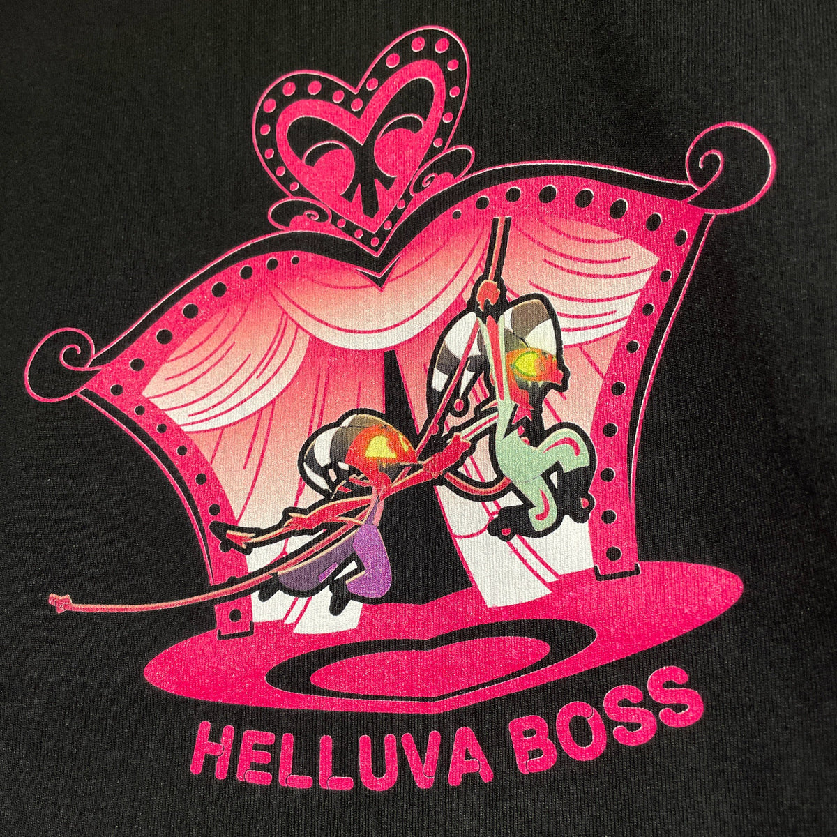 HELLUVA BOSS Tシャツ（サーカスにて/ルールーランド）