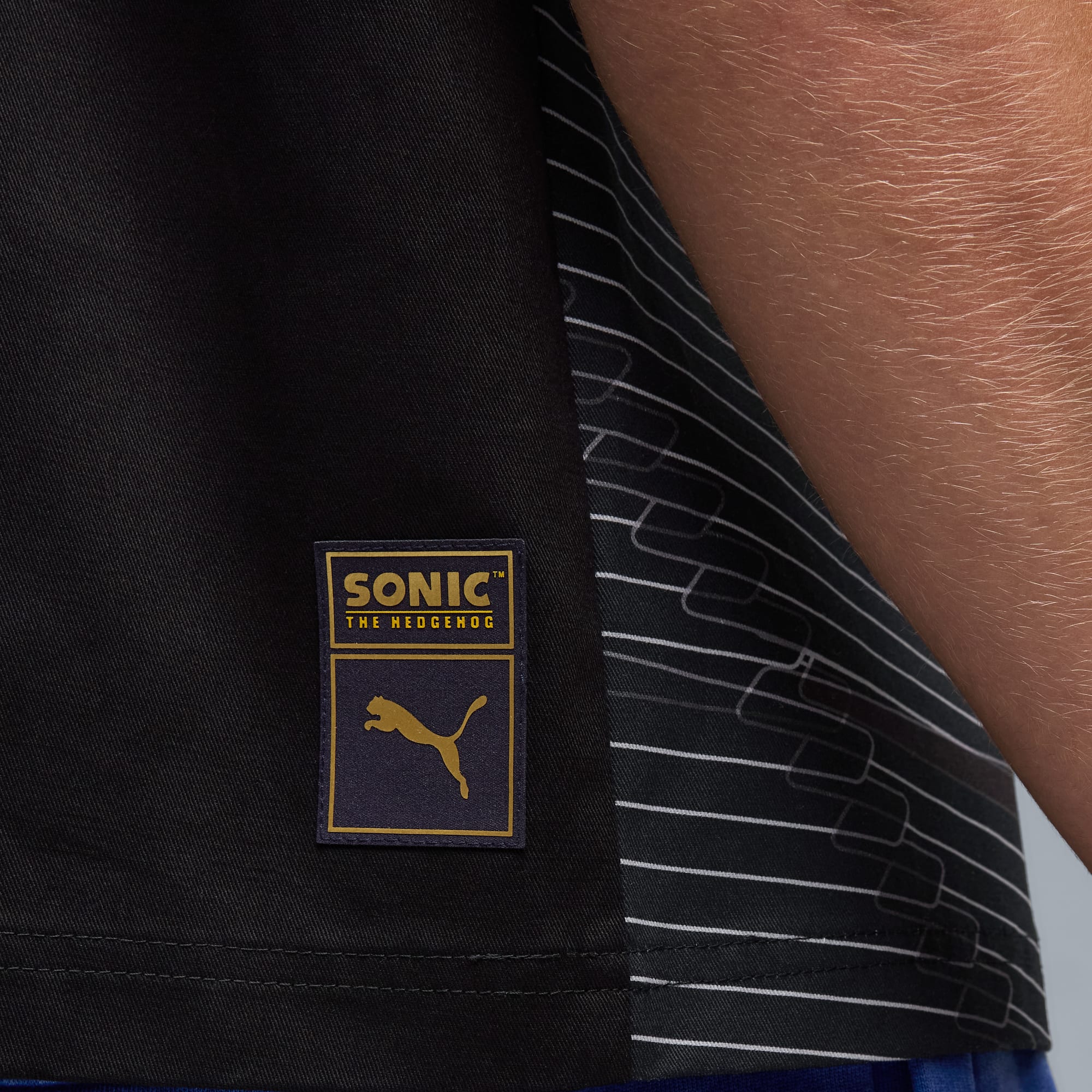 PUMA X SONIC リラックス グラフィック レーサー シャツ – インフォ